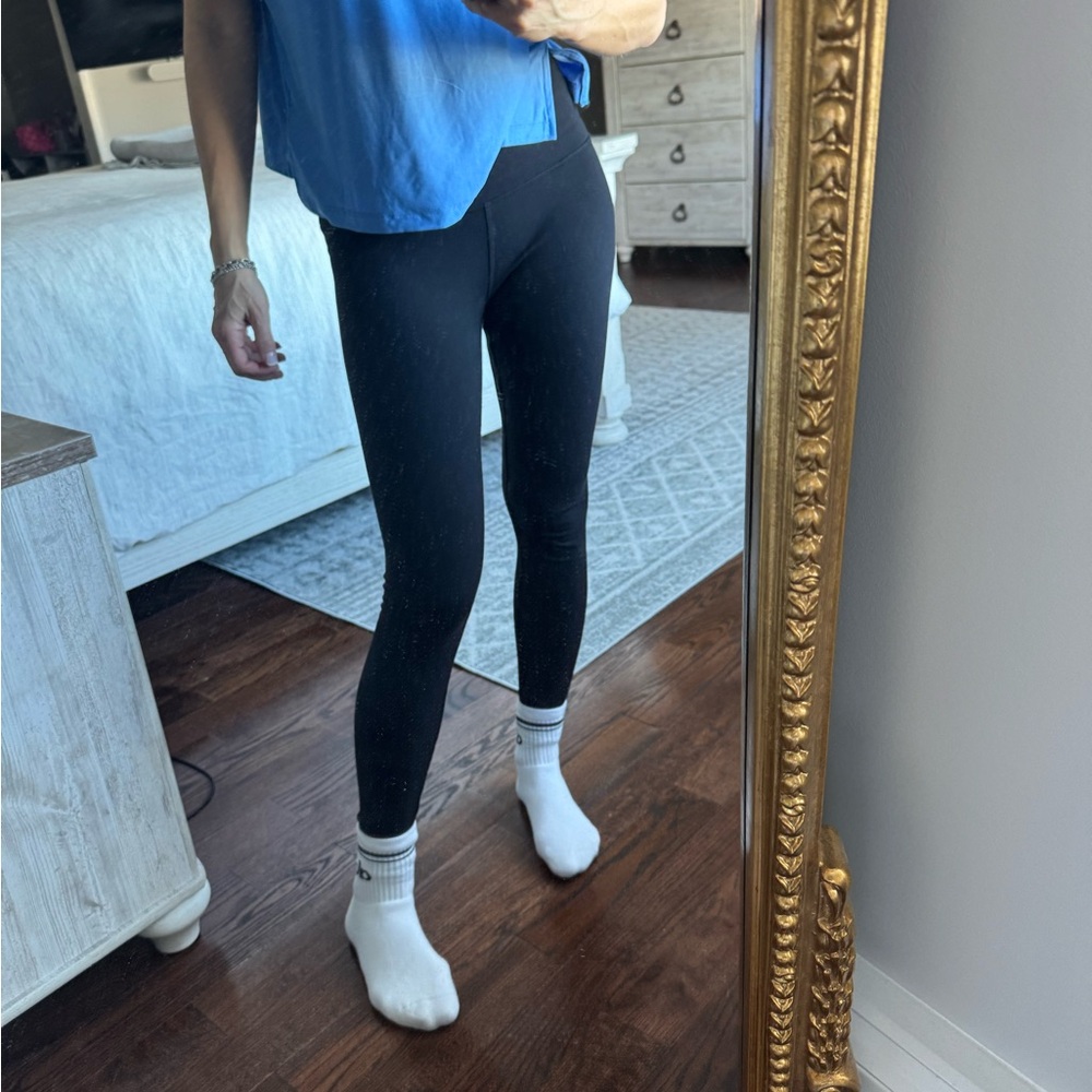 ALO Yoga Airbrush Black Leggings